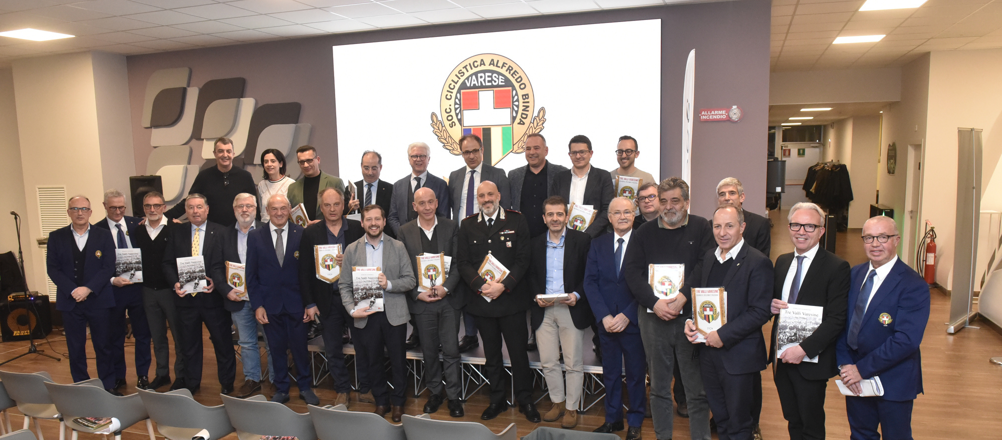 “Tre Valli Varesine – la storia” in vetrina alla Elmec davanti all’élite del ciclismo internazionale