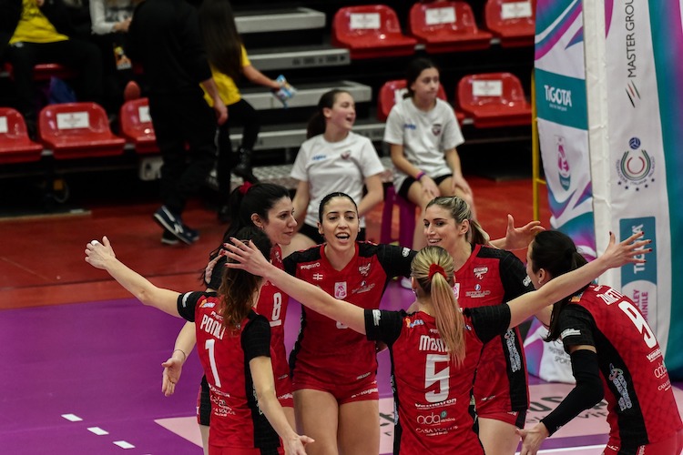 Futura Volley d’anticipo, venerdì sera trasferta contro Montecchio. Amadio: “Correggere le imperfezioni”