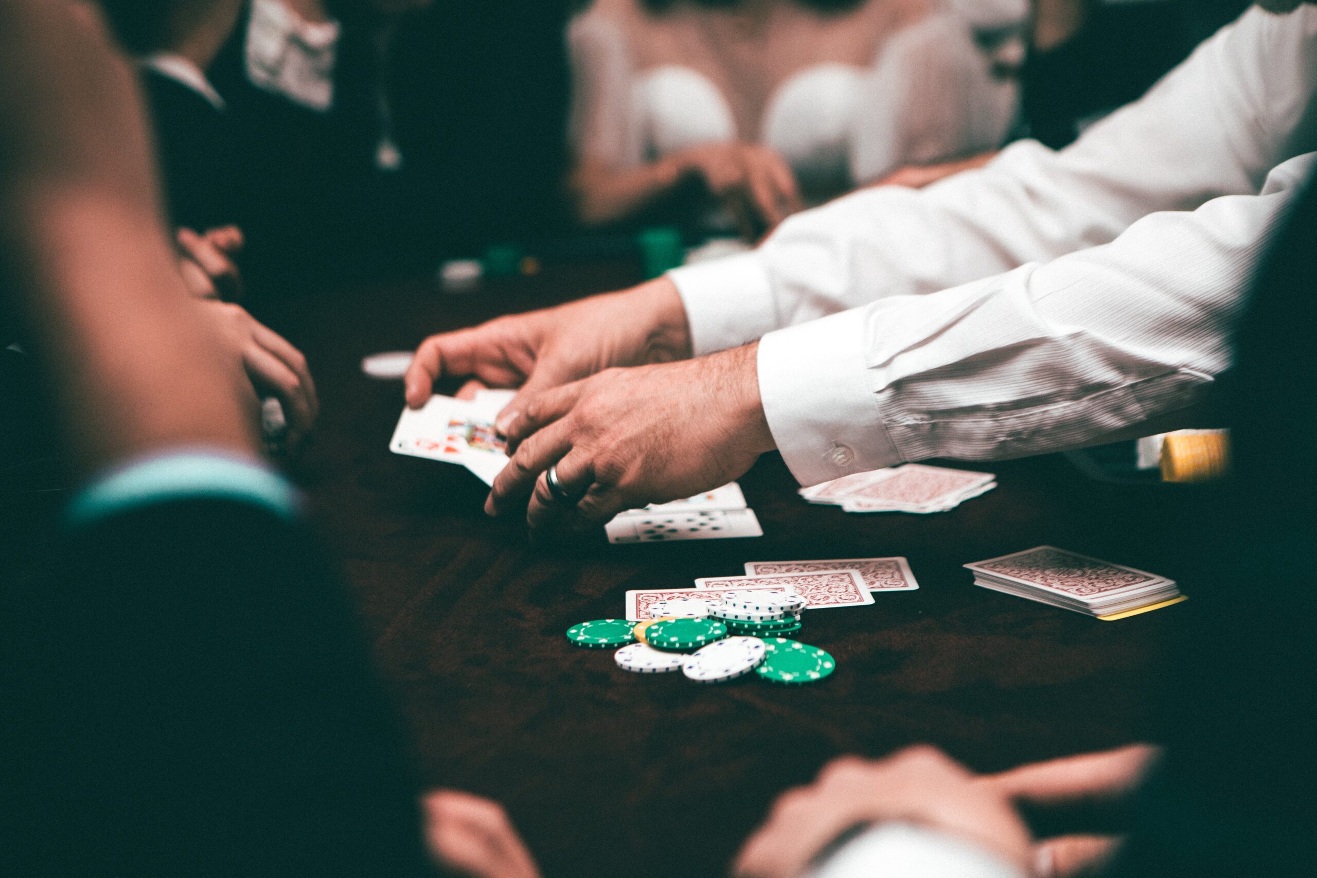 Scandalo spiattellato: celebrità italiane coinvolte nella storiaccia dei debiti da gioco!
