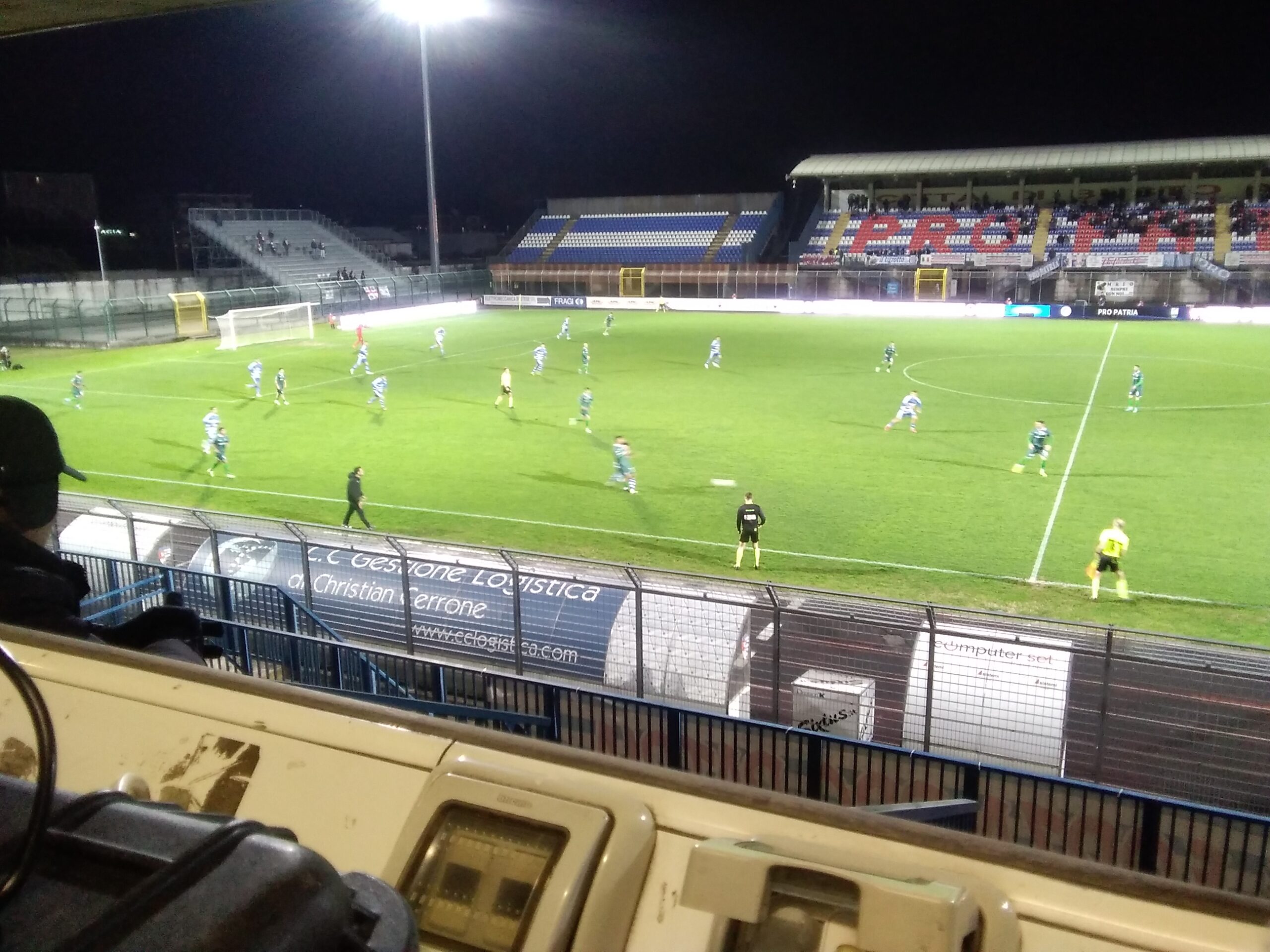 La Pro Patria comincia presto, la Pro Vercelli finisce tardi (2-1)