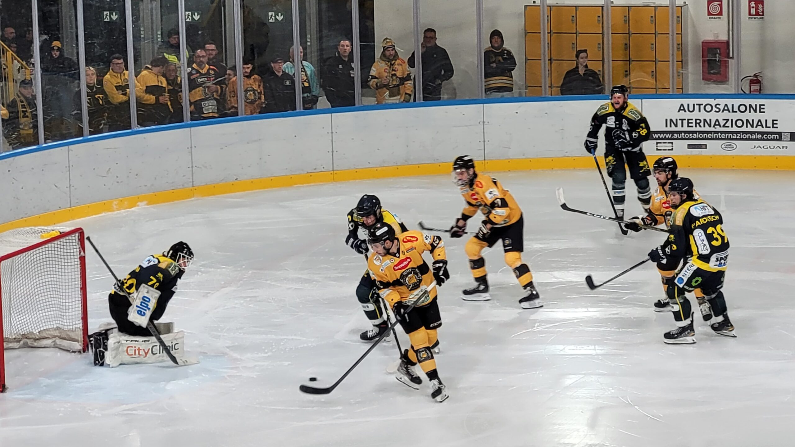 I Pirati sanguinano, i Mastini azzannano: 5-1 senza storia all’Appiano e Varese vola sul 2-1 nella serie