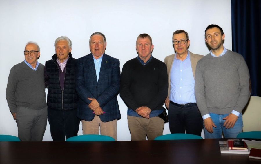 Una serata per il ciclismo più bello: in più di 200 a Comerio per Saronni, Contini e Botteon