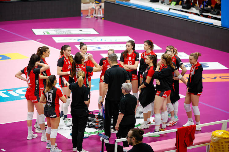La Futura Volley non si sblocca lontano da casa e cade 2-3 anche a Cremona