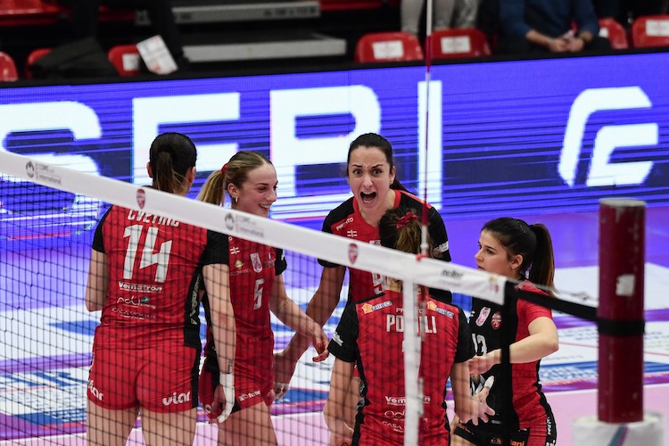 Futura Volley, ultima che sa di prima. Beltrami debutta contro Macerata: “Equilibrio e identità”