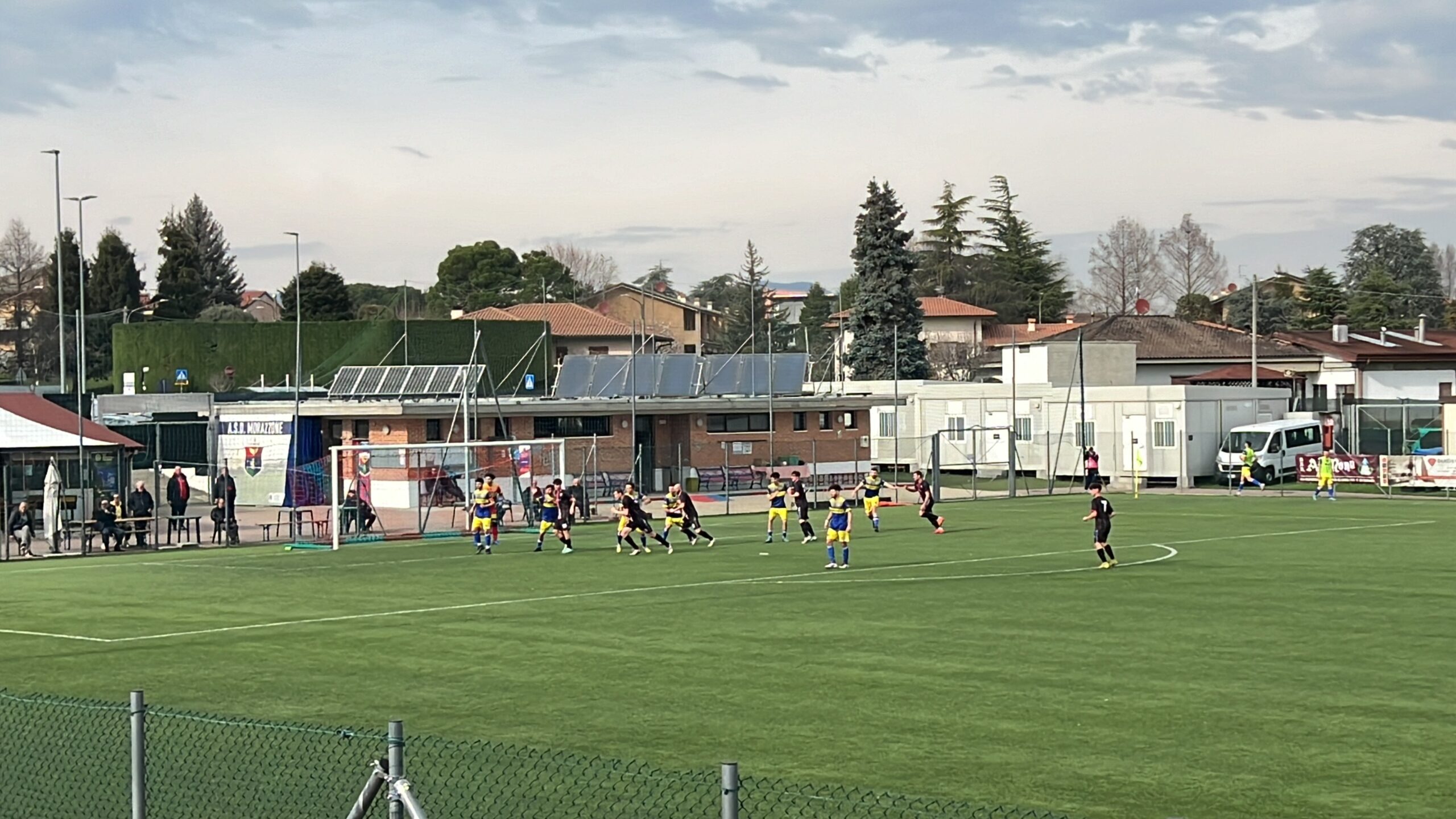 Il Victoria ci mette il coraggio, Morazzone la ribalta con la testa: 2-1