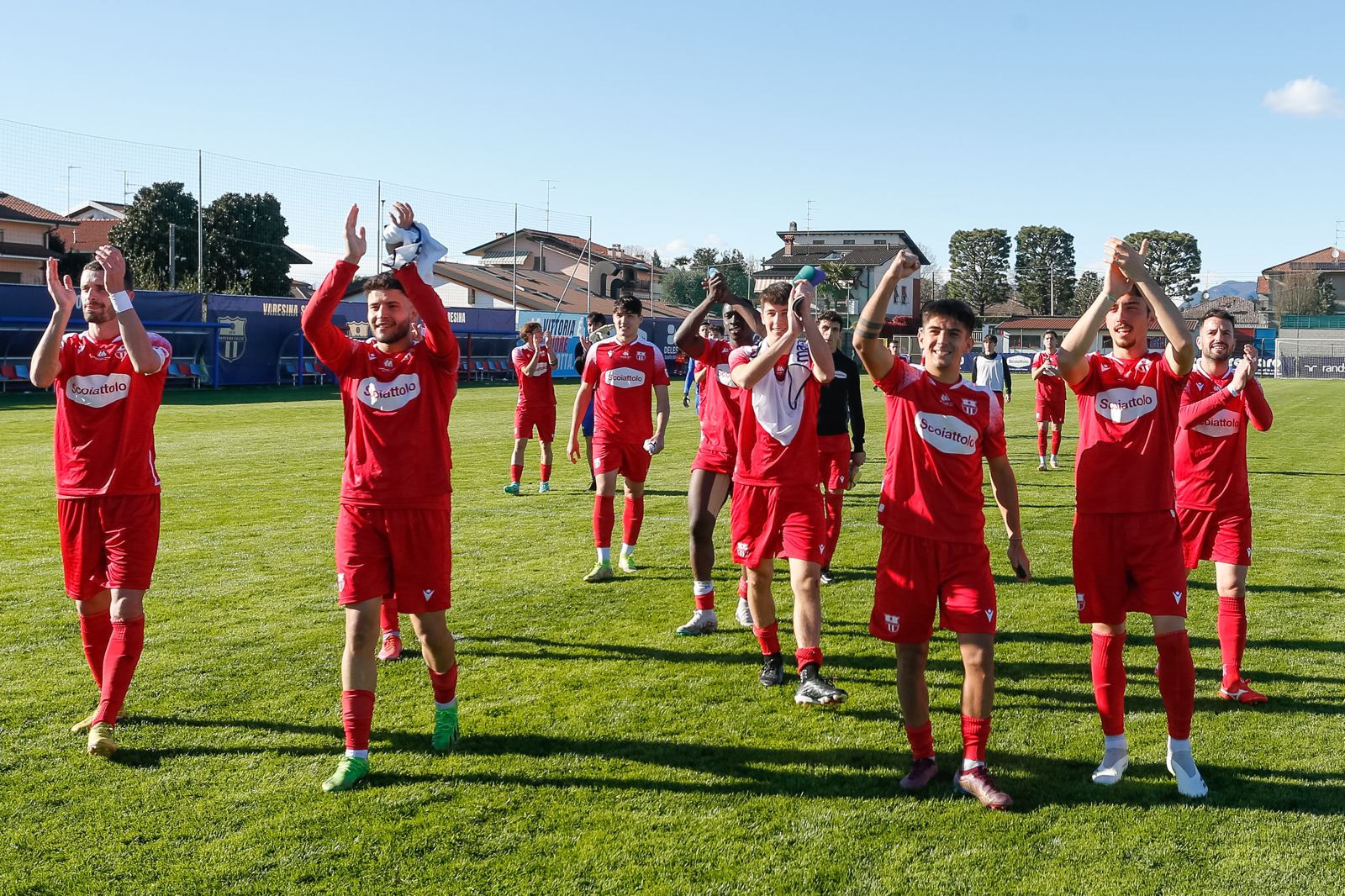 Brivido e cuore: la Varesina supera 2-0 il Crema e resta a -3 dal Piacenza