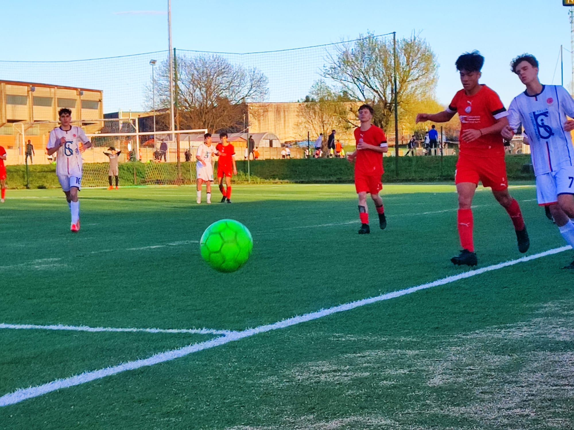 Allievi Reg. U17 A – Canegrate di misura sul Gavirate per volare in vetta. Rush finale di fuoco