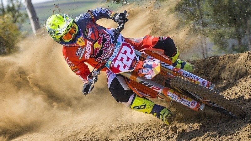 Gazzada Schianno: in oltre 2000 dicono no alla chiusura della pista da Motocross