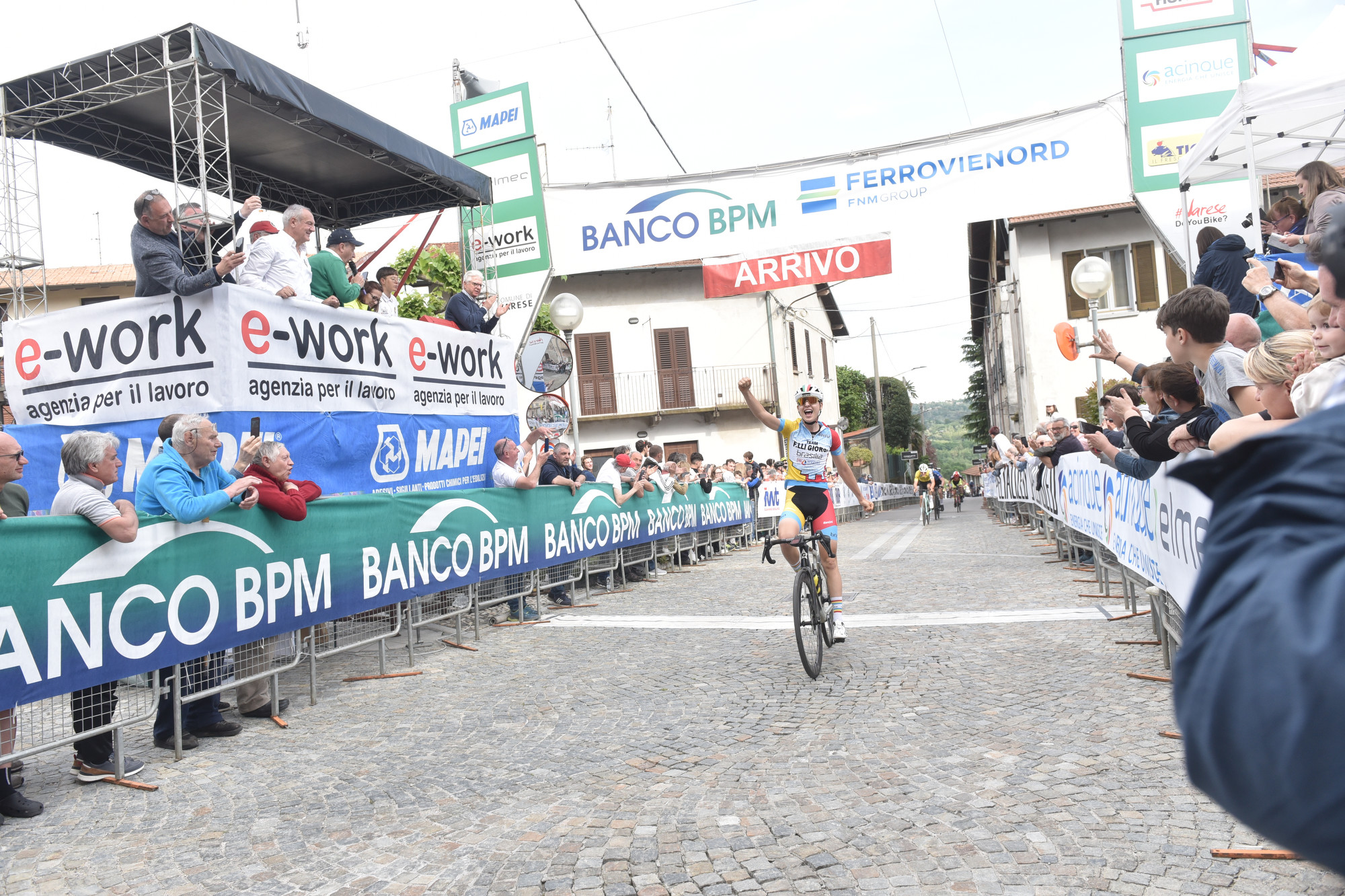 Mattia Stenico vince la piccola Tre Valli Varesine 2024