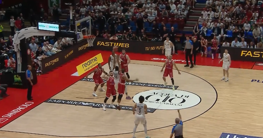 Playoff LBA – Trento espugna Milano, Reggio Emilia sbanca Venezia. Virtus Bologna e Brescia rispettano il pronostico