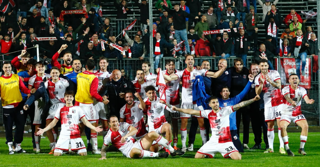 Playoff Serie C: solo il Rimini ribalta il fattore campo, la Giana travolge la Pro Vercelli. Crotone out con quasi 7 milioni di monte salari