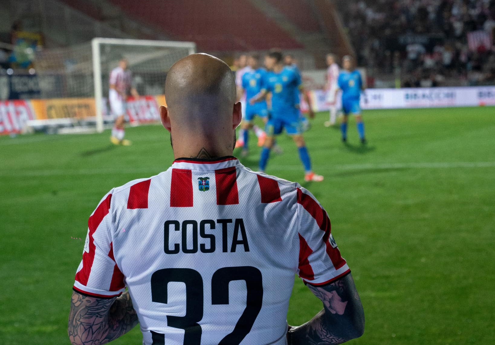 Tutto qui? Vicenza e Carrarese rimandano la B al ritorno di domenica. Gara 1 in bianco (0-0), tutti i numeri del match