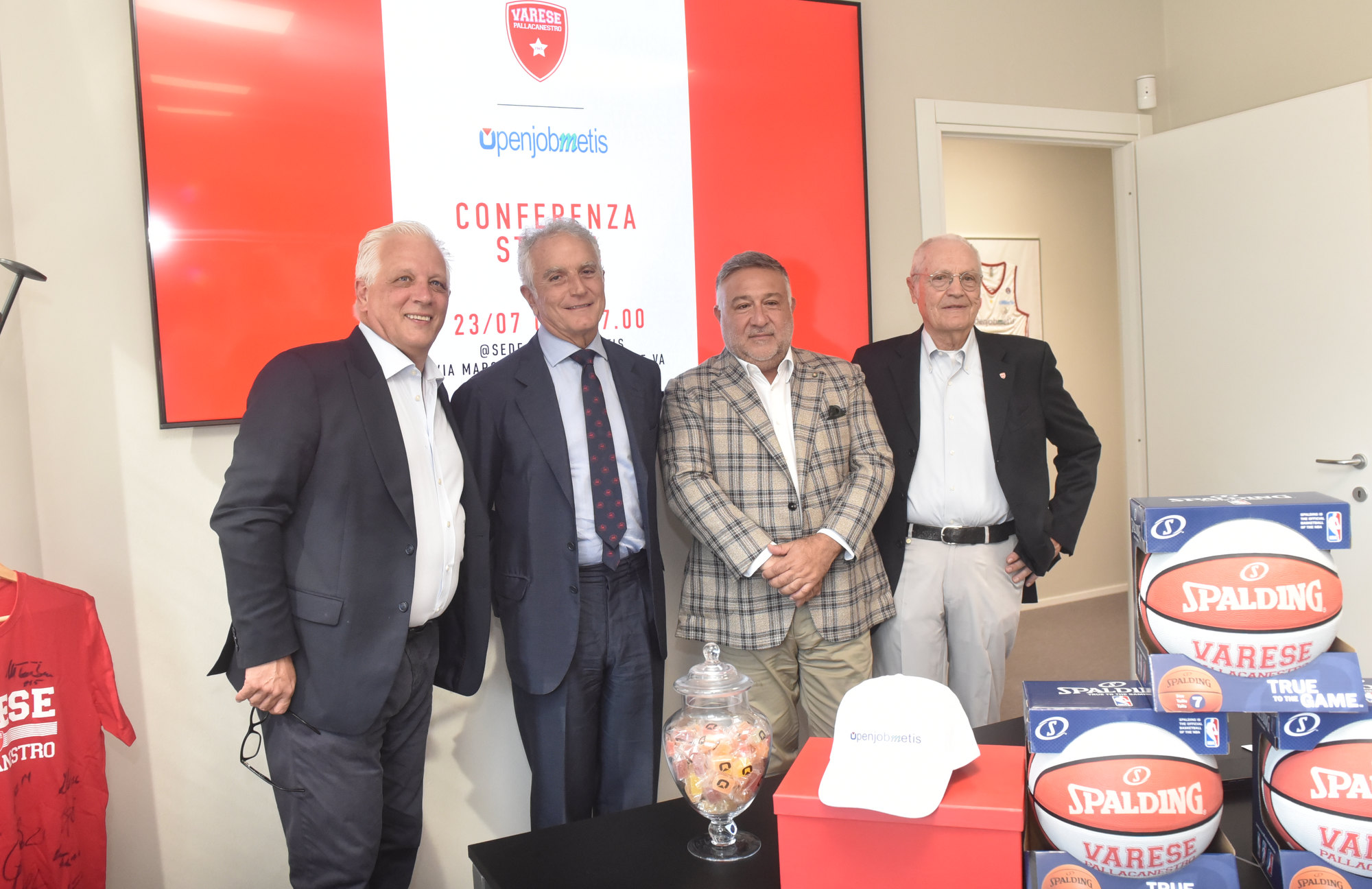 Pallacanestro Varese e Openjobmetis, avanti insieme. Rasizza: “Grande risultato, ora vogliamo i playoff”