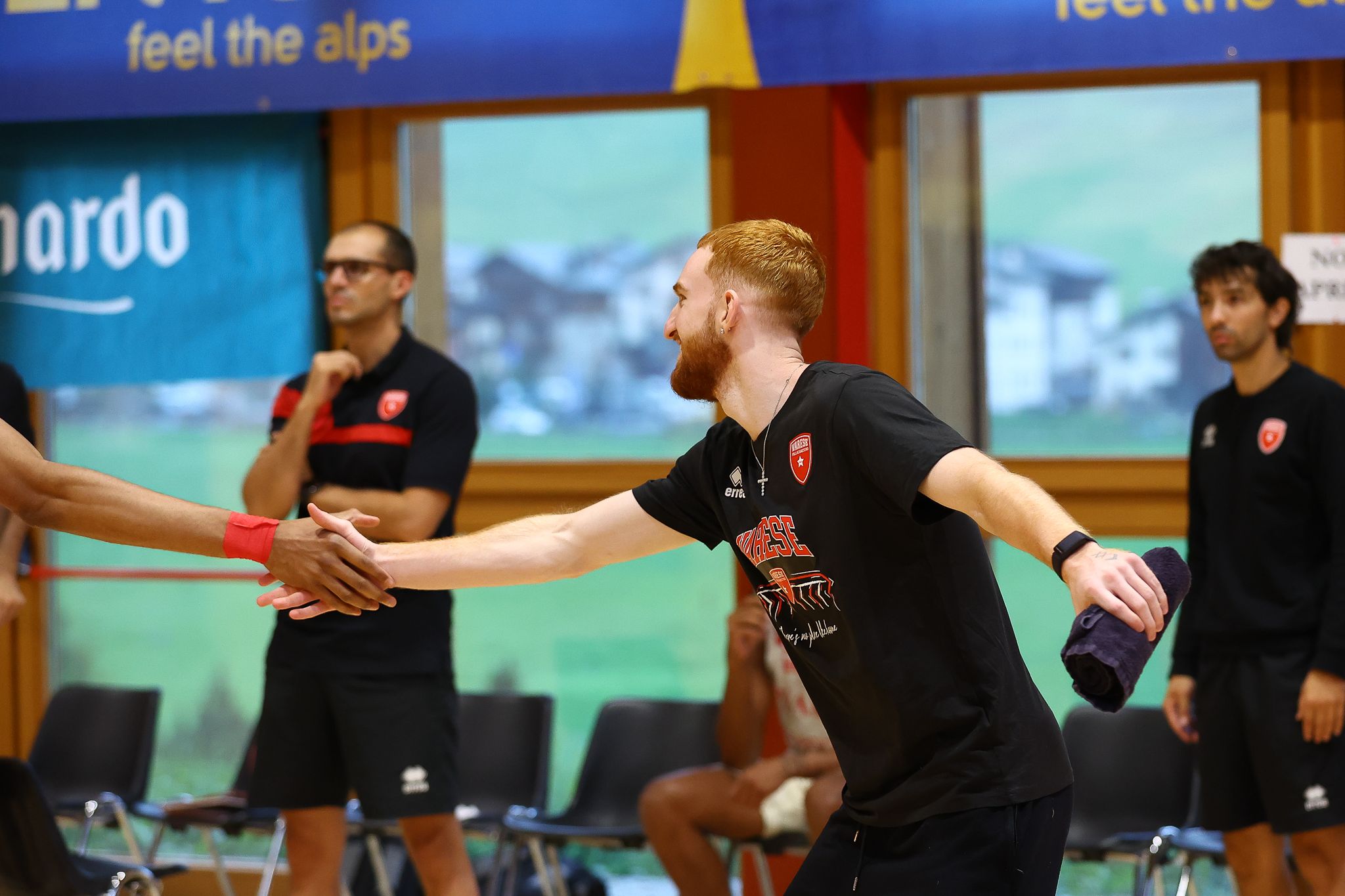 Pallacanestro Varese, mercato in fermento: l’ultima offerta per Mannion e la ricerca del lungo