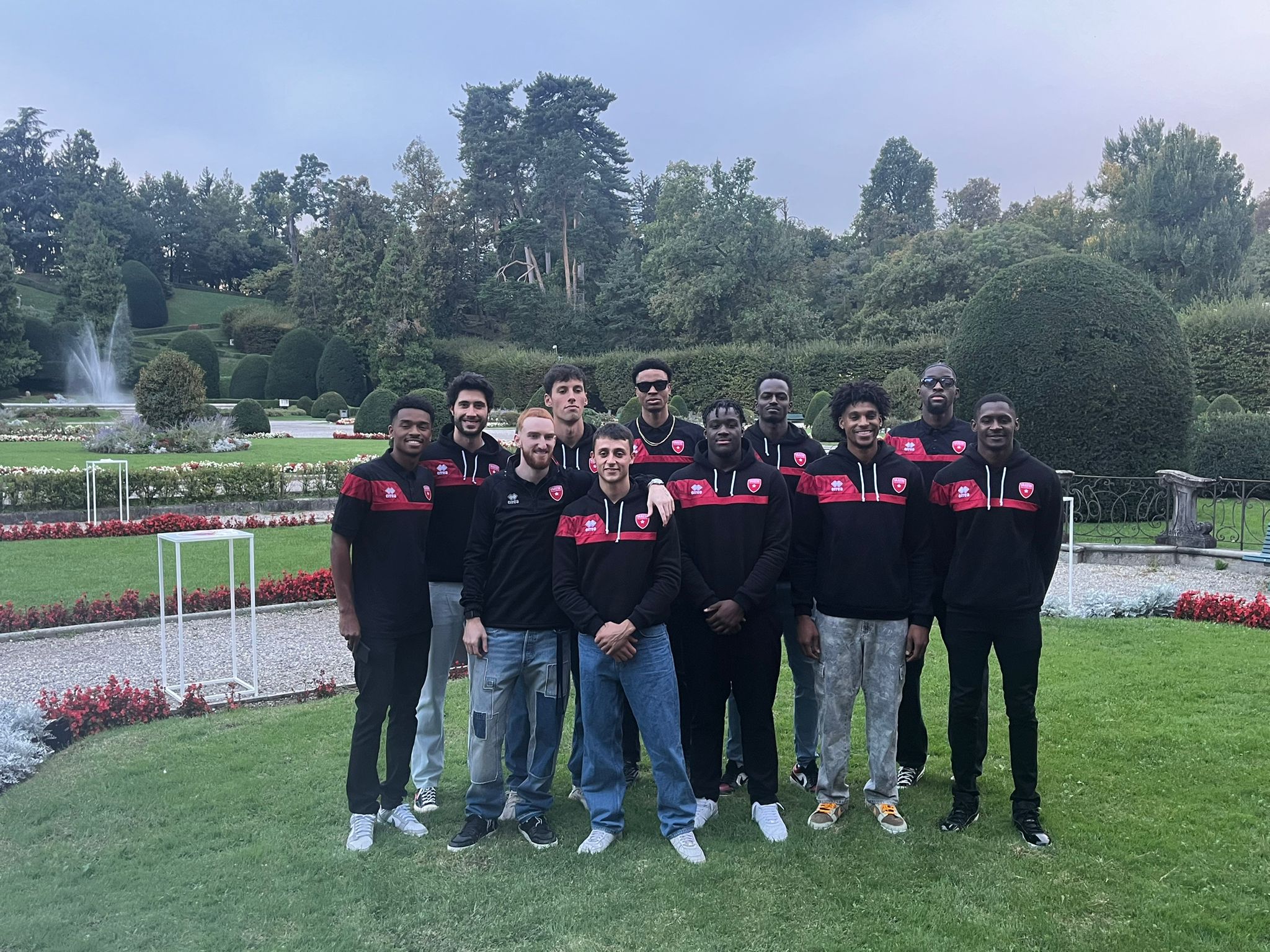 La Pallacanestro Varese si presenta a sponsor e consorziati. Horowitz: “Vogliamo i playoff” – VIDEO