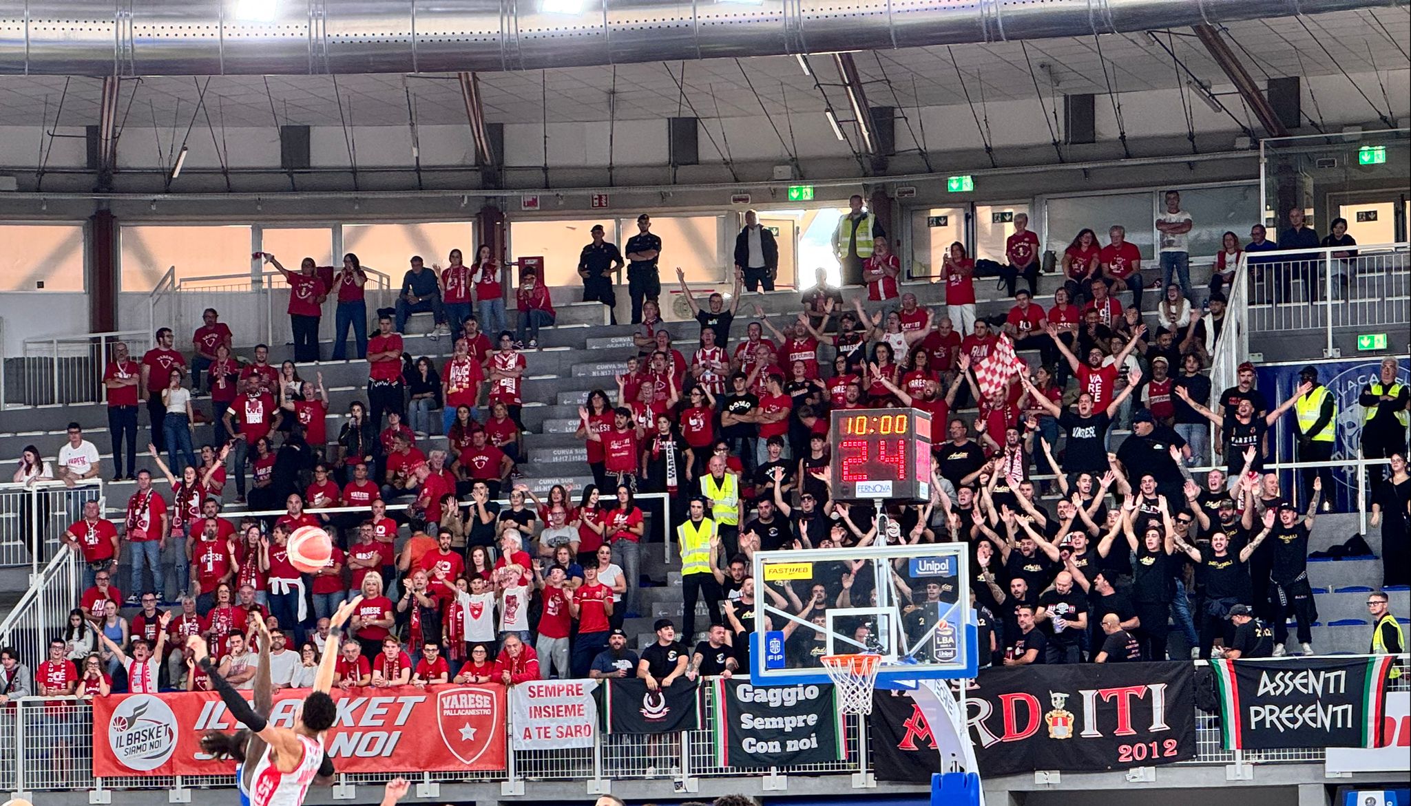 Pallacanestro Varese multata: 3.000,00€ d’ammenda per cori discriminatori e di odio territoriale