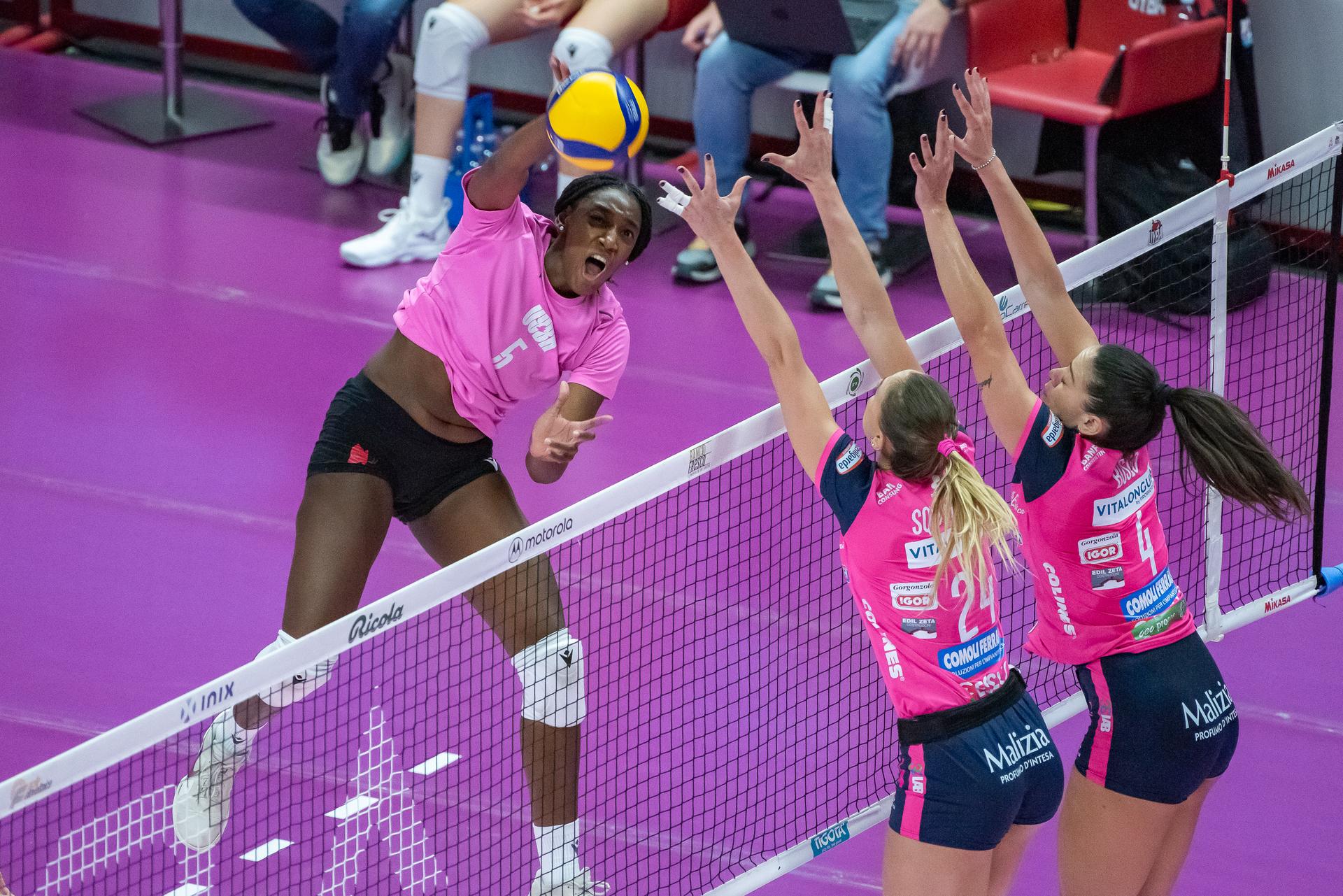 XX Trofeo Mimmo Fusco – La Igor Novara rimonta sempre, la UYBA cede 3-0, Caprara: “Bisogna esser soddisfatti”