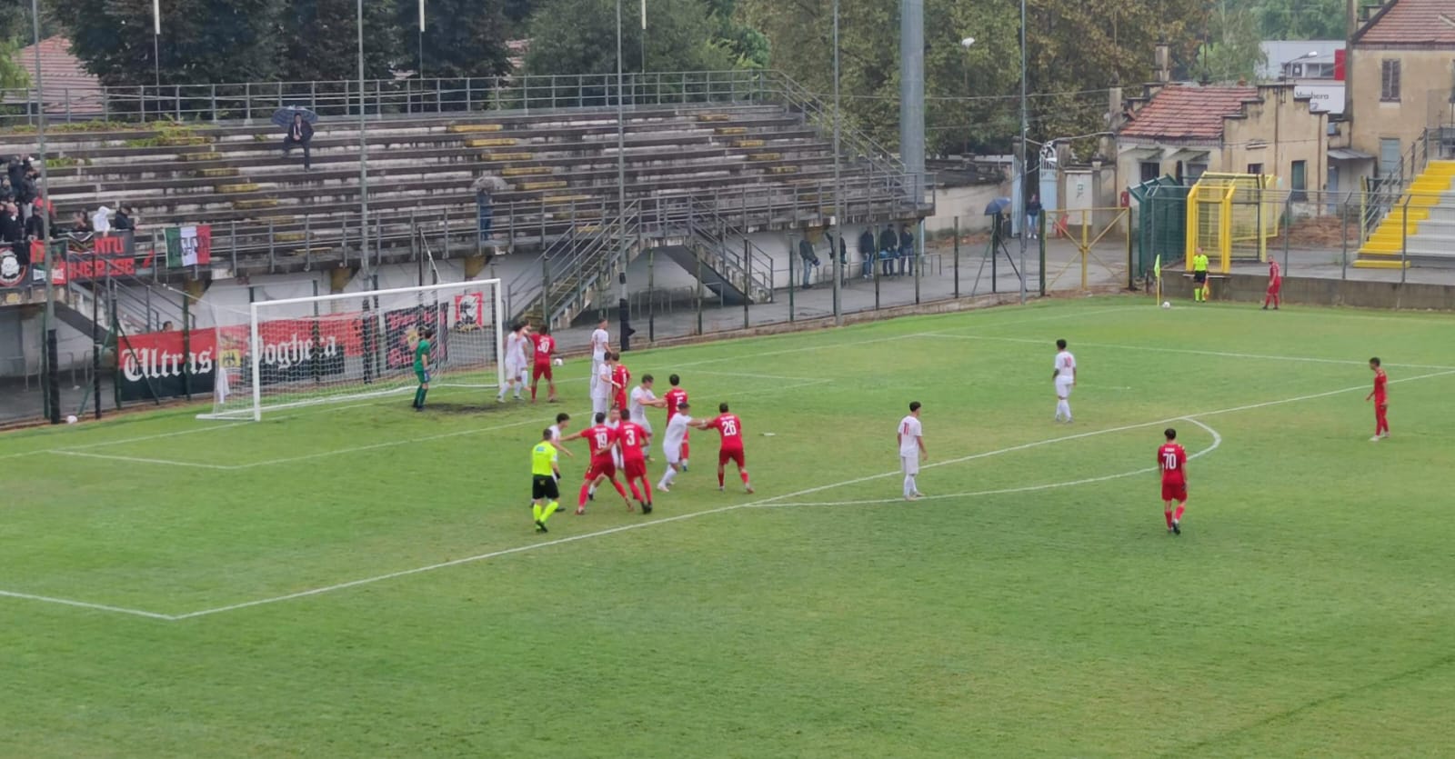 Il Varese si rovina da solo a Voghera: l’eurogol di Losio al 93′ vale il 2-2