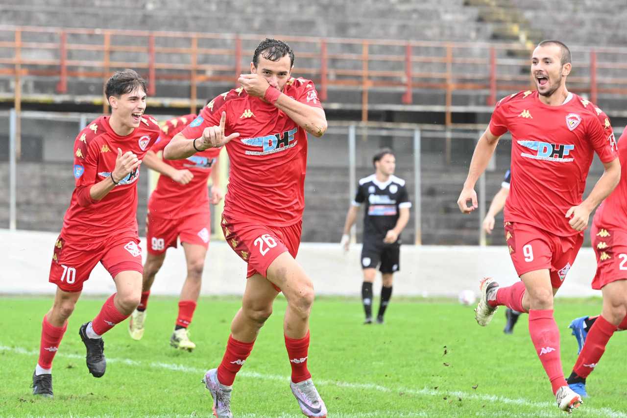 Le pagelle – Ferrieri e Stampi fanno far gol, la difesa mostra i muscoli e il Varese torna a vincere