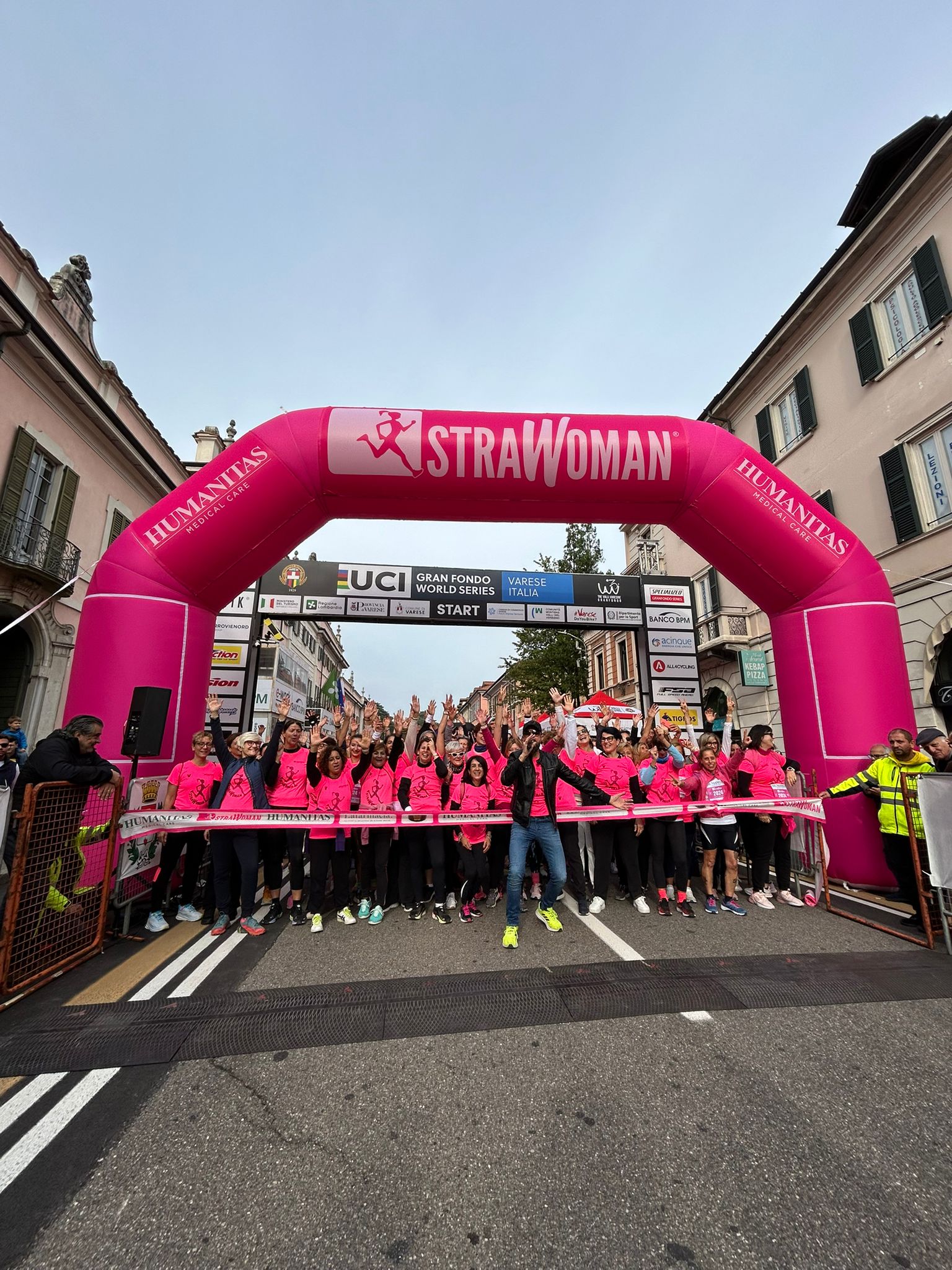 Varese in rosa: 3.500 donne per la StraWoman Humanitas Medical Care
