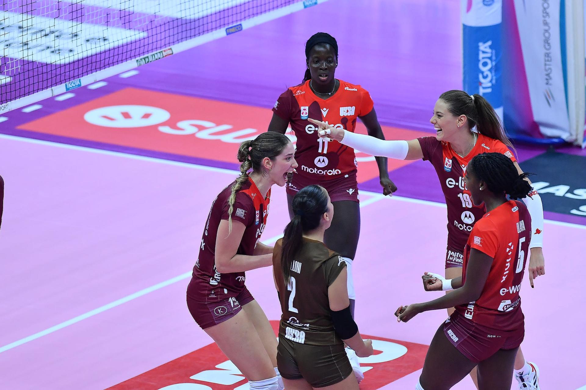 La UYBA riceve Bergamo, coach Caprara: “Squadra da non sottovalutare. Entusiasti di abbracciare i tifosi”