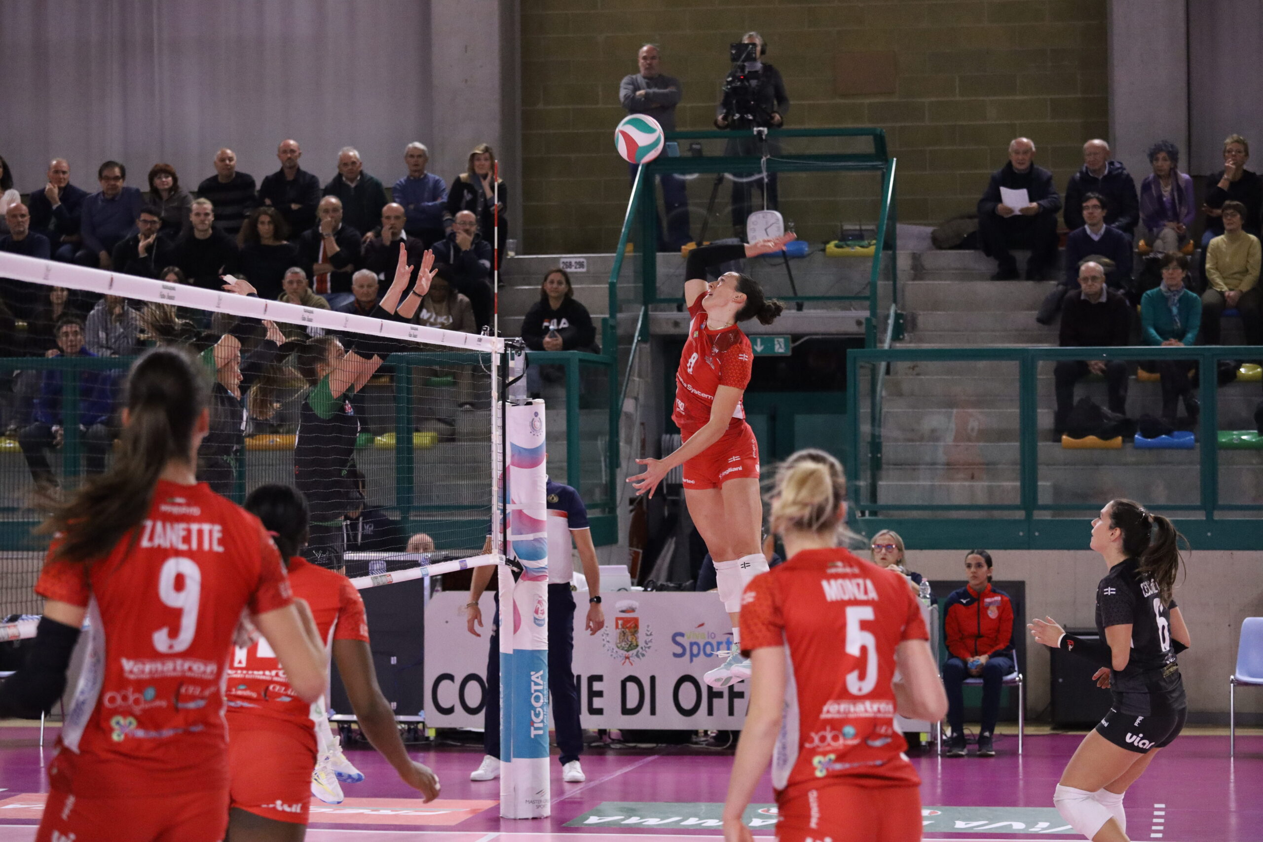Futura Volley da applausi: il big-match con Offanengo e finisce 3-0