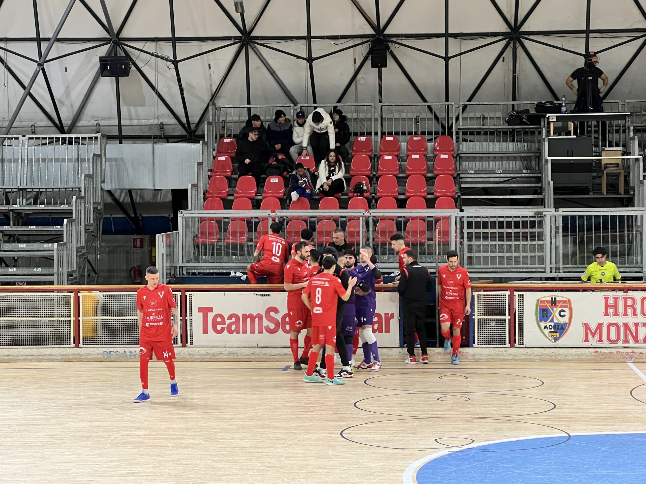 Futsal Varese, una vittoria di maturità: Leo Biassono ko 5-2. Martino: “Il lavoro paga”