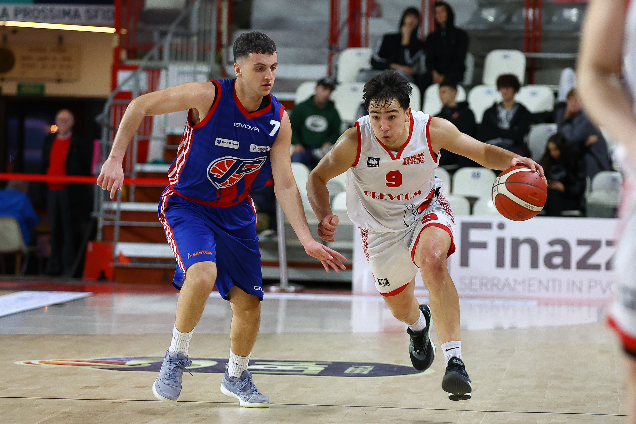 Villa: “Scola un secondo papà. Sogno di giocare in Serie A con la maglia della Pallacanestro Varese”