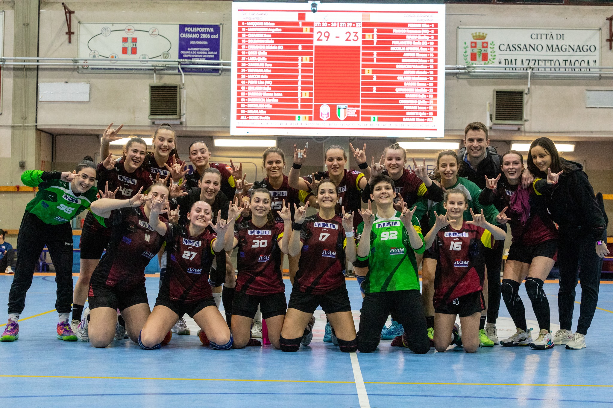 Pallamano Cassano Magnago, l’A1 femminile s’impone con autorevolezza su Teramo: 27-31 il finale