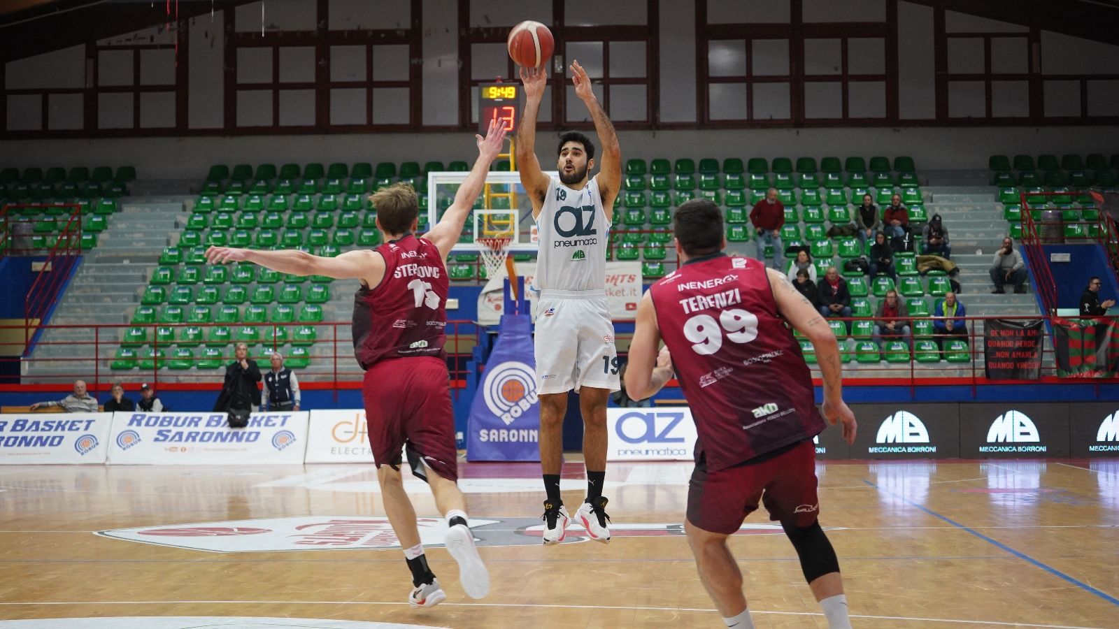 Saronno lotta ma non basta: vince Omegna 89-100