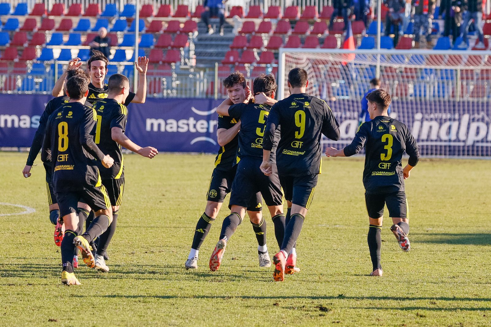 La Varesina risorge: 2-1 al Desenzano nel segno di Rosa e Bertoli