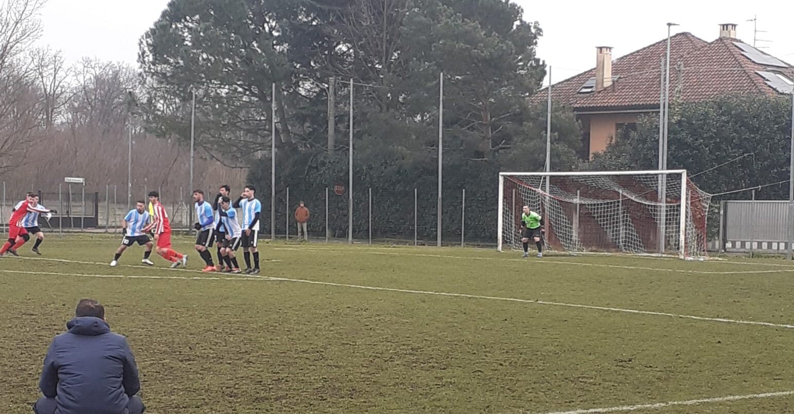 Gir A – 20^ – Cadono a sorpresa Cedratese e Lonate, il Villaguardia riapre tutto. 3-3 show tra Azzurra e Azalee