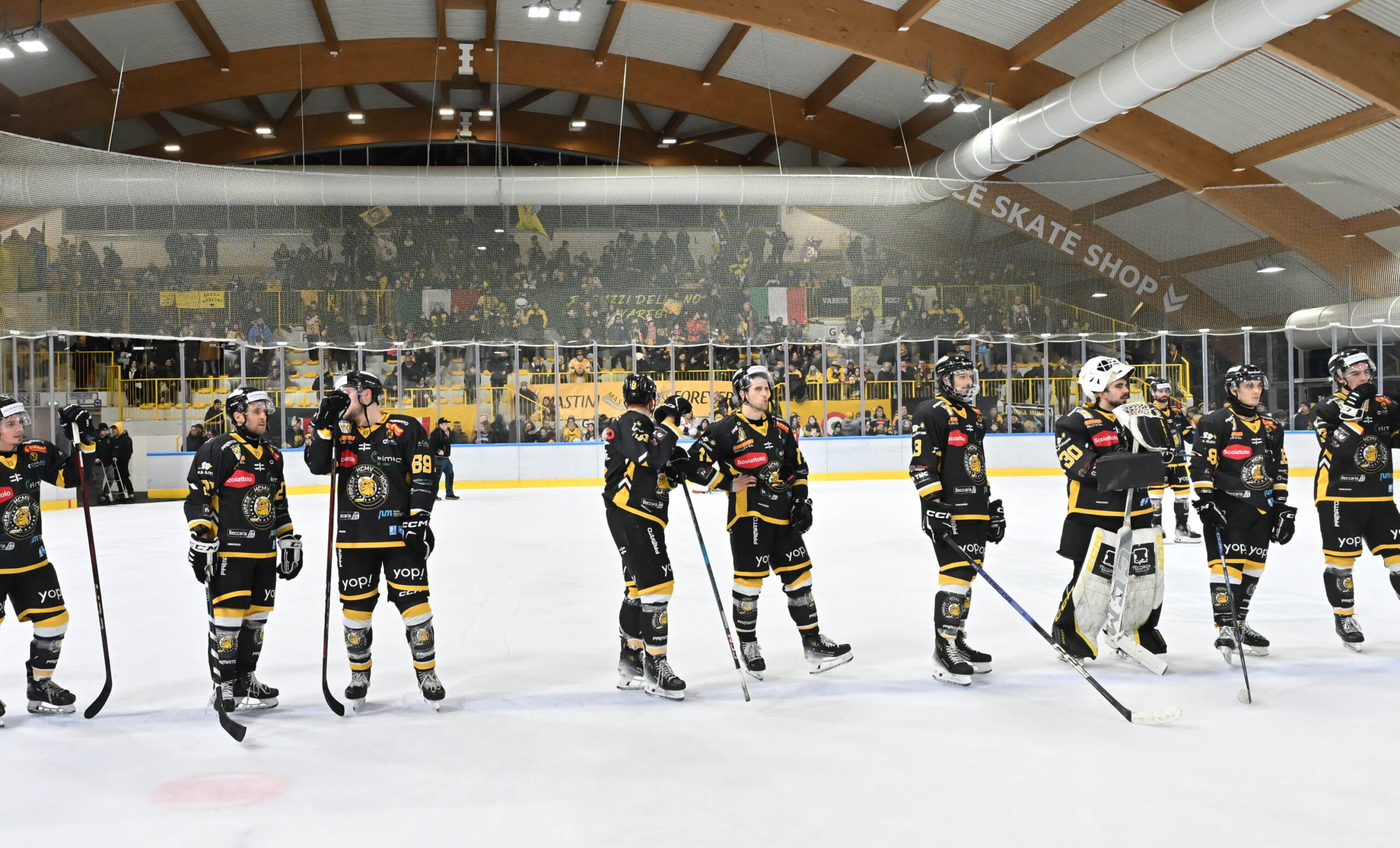 GialloNERI: Mastini umiliati. Il Caldaro passeggia 7-1 nel gelo di Varese e raggiunge il Feltre in finale