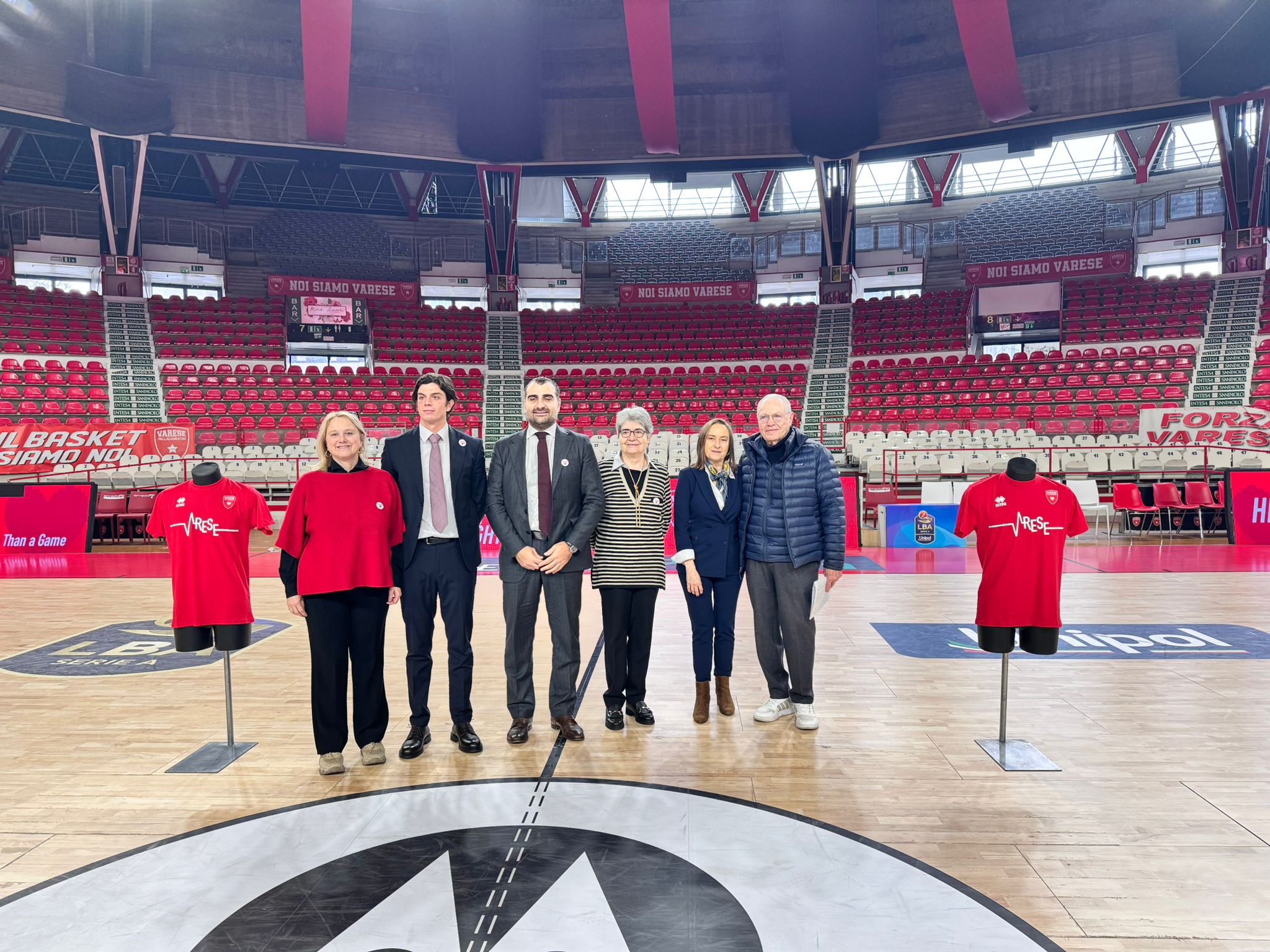 Pallacanestro Varese, in campo con il cuore: con Trento va in scena l’Heart Night