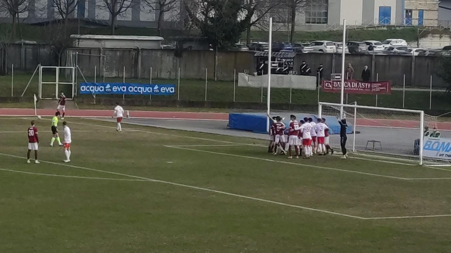 La fatal Saluzzo: il Varese perde 1-0, il Bra vince e ipoteca la C. Tre espulsioni, rigore parato da Piras e paura per Banfi