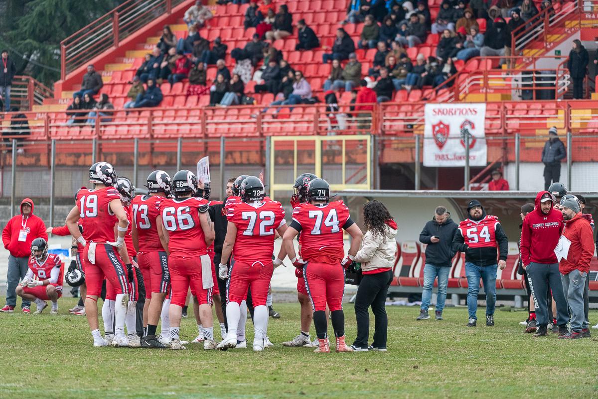 Skorpions di cuore e corazza: coach Volek debutta vincendo 15-12 sulle Aquile Ferrara