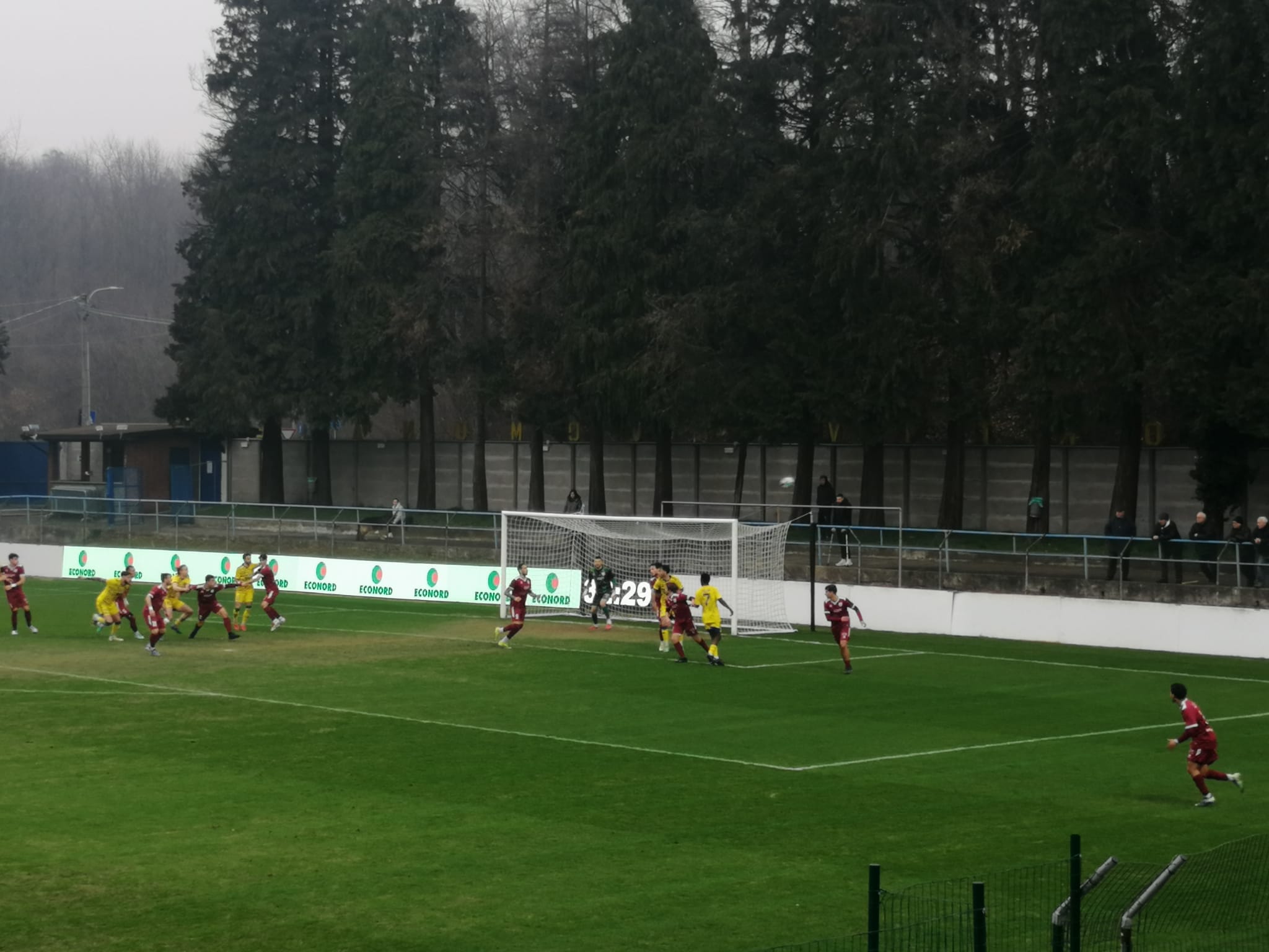Silla fa volare la Solbiatese. Trionfo per 1-0 dei neroazzurri sulla Vergiatese che mantengono la vetta.