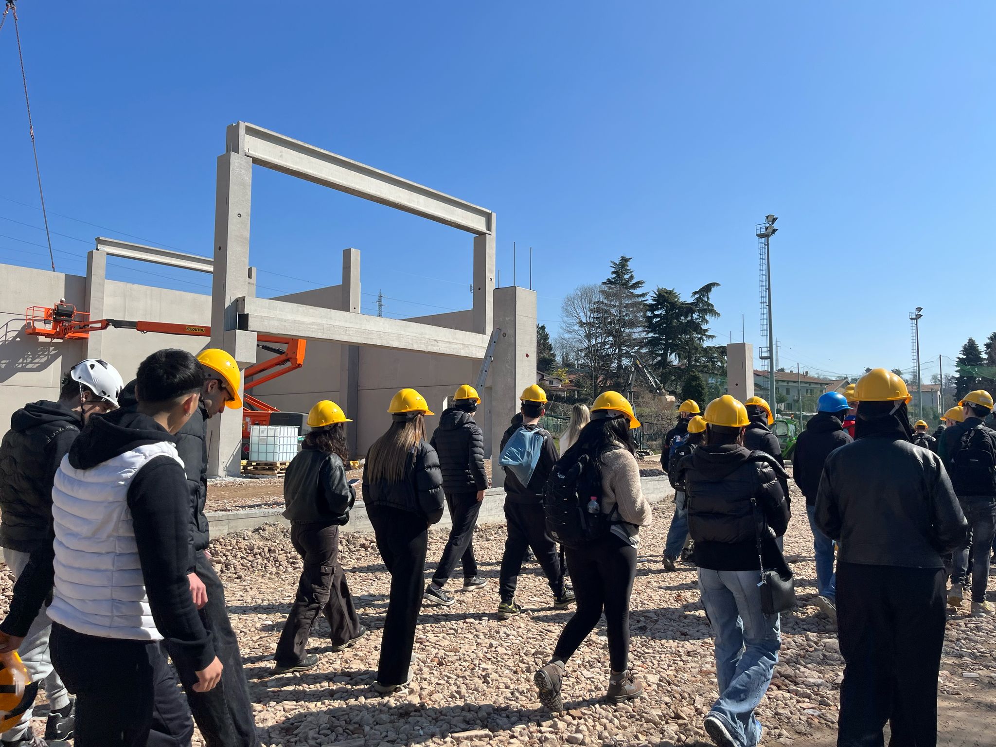 Apre il nuovo centro sportivo di San Fermo con la Palestra di Arrampicata. Galimberti: “Opportunità per i giovani”