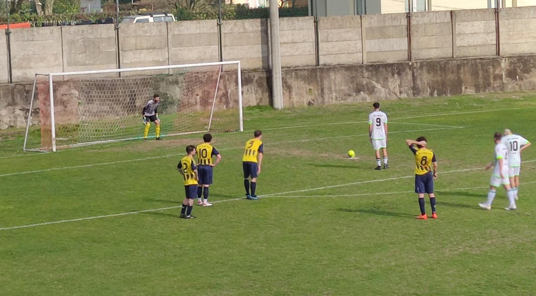 Idee chiare e voglia di migliorarsi, Andrea Di Iorio crede nella Valceresio e strizza l’occhio alla sorella Camilla: “Famiglia di calciofili”