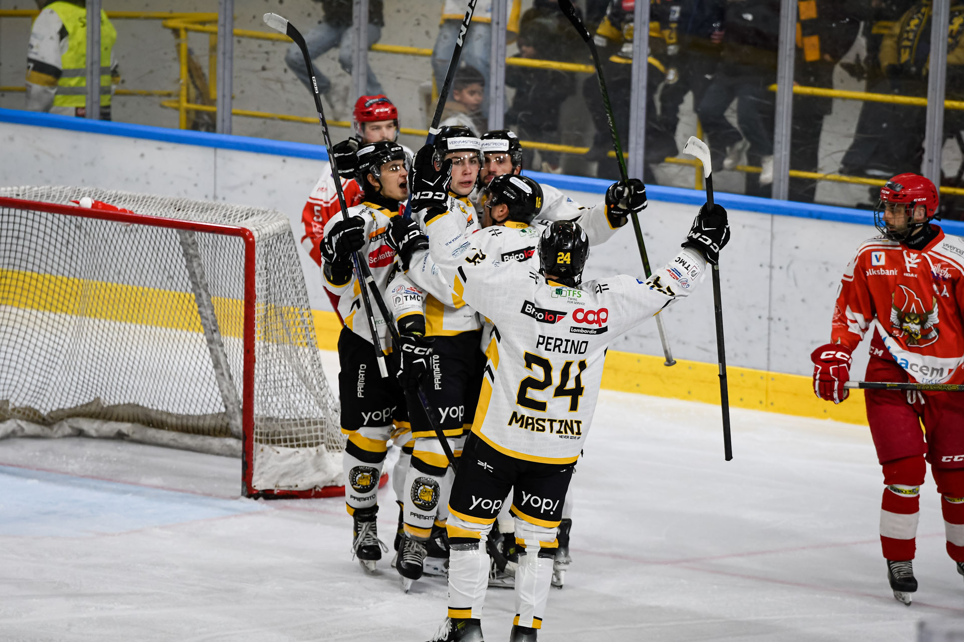 I Mastini vestono l’abito da playoff: super prestazione e 4-1 senza storia sulle Civette. Martedì sera gara2 ad Alleghe