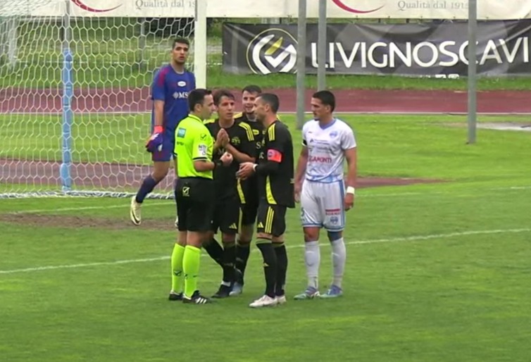 Doppia caduta della Varesina a Sondrio: il 2-0 salva i padroni di casa e vale l’esclusione dai playoff delle Fenici