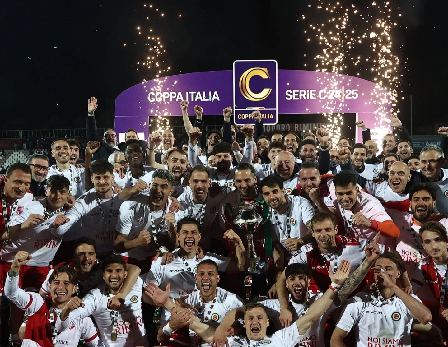 Romagna mia. Il Rimini alza la Coppa Italia. In Gara 2 con la Giana basta lo 0-0