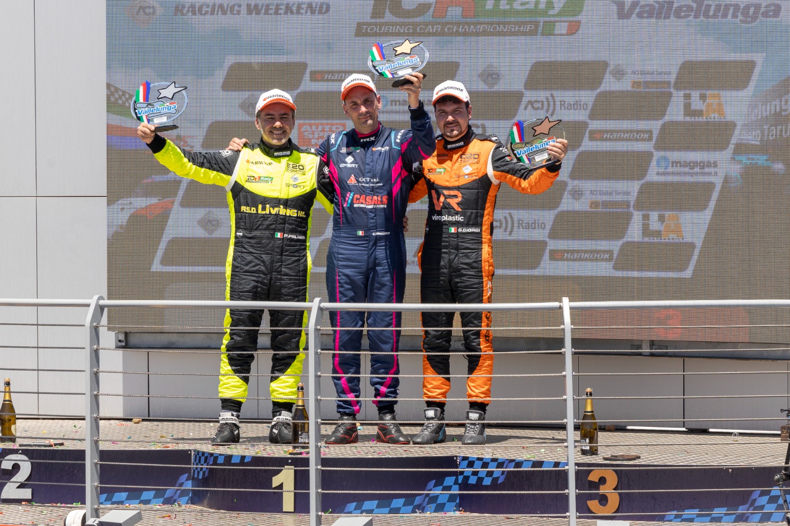 Doppio podio per Palanti a Vallelunga: “La macchina dà soddisfazioni, la strada è quella giusta. Testa a Monza”