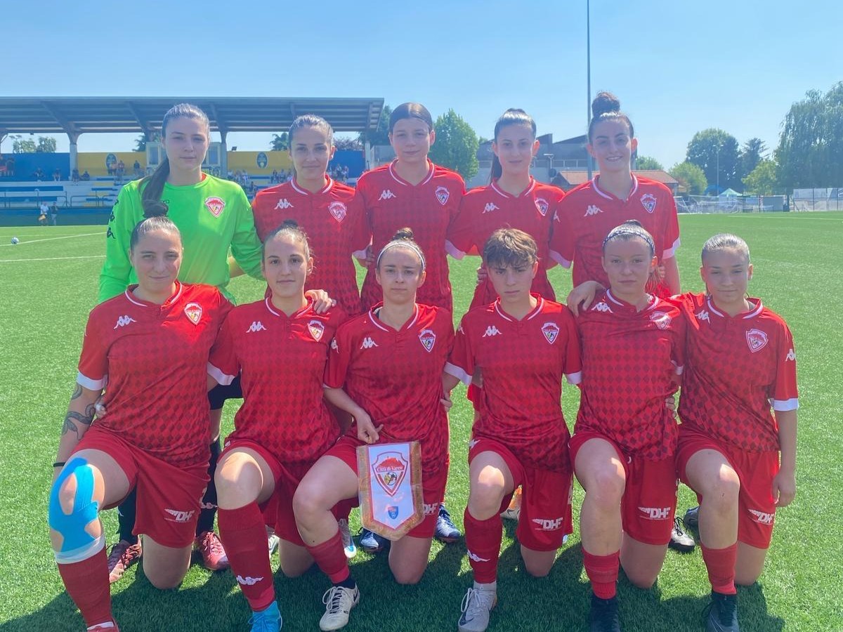 La legge del più forte: il Como domina 6-0 il Varese e vola in semifinale di Coppa Italia