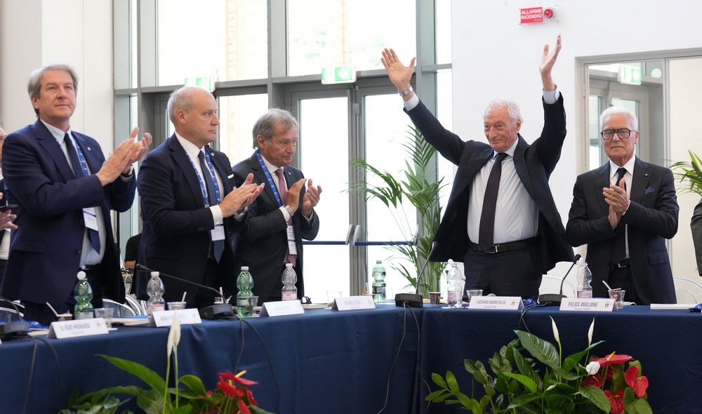 Cambio al vertice del CONI: Luciano Buonfiglio nuovo Presidente