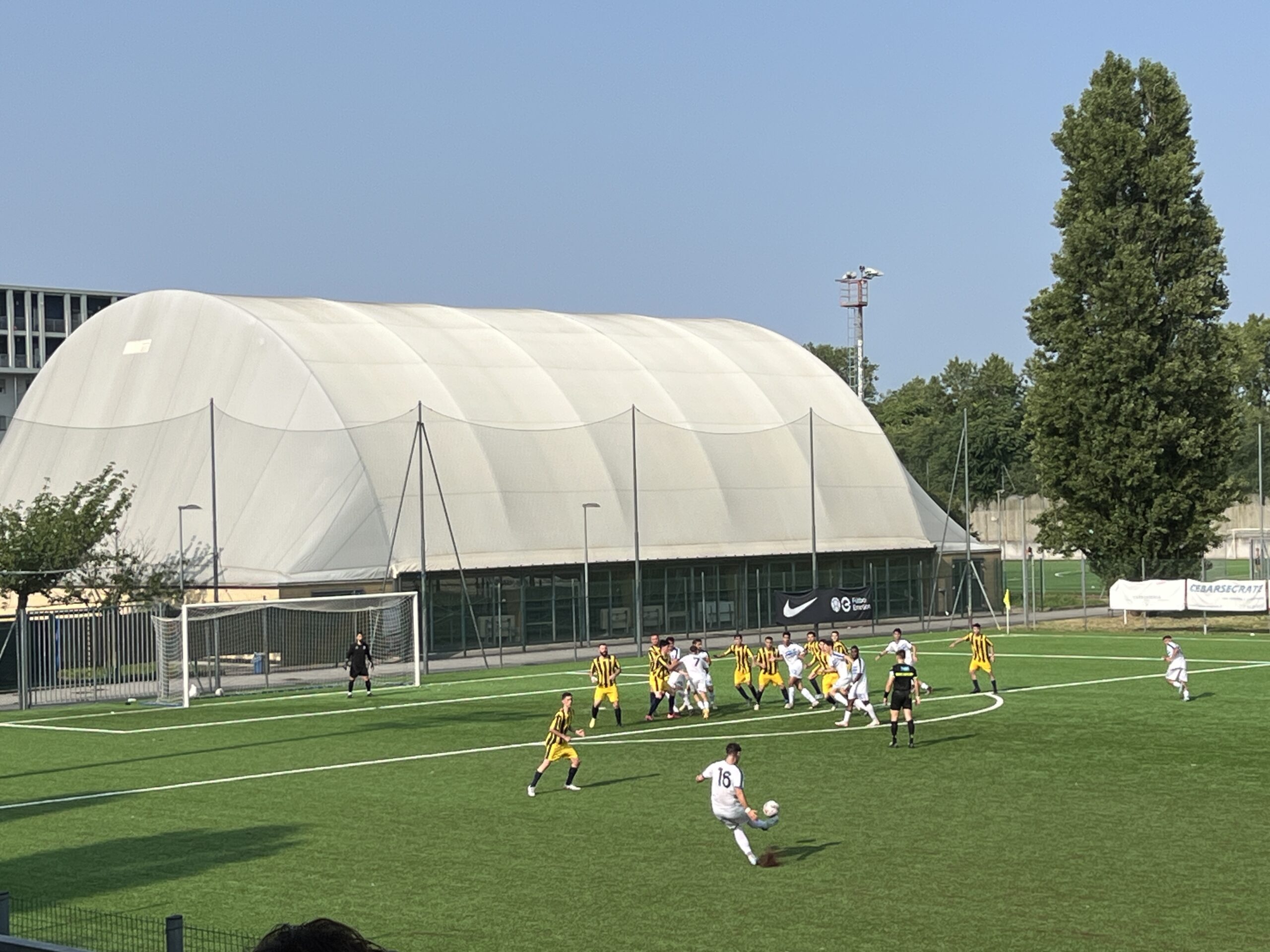 Cuore e sacrificio, ma non basta: Tradate Abbiate ko 2-1, festeggia il Segrate