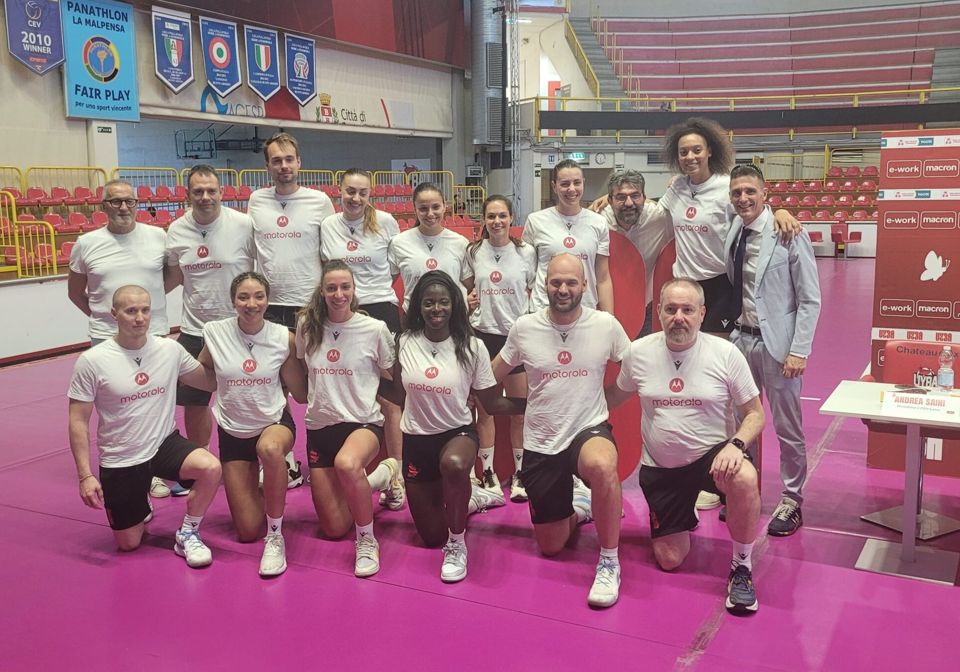 Nasce la Eurotek Laica UYBA: nuovo nome, nuovi volti e la campagna abbonamenti B300 per un palazzetto sempre più casa – VIDEO