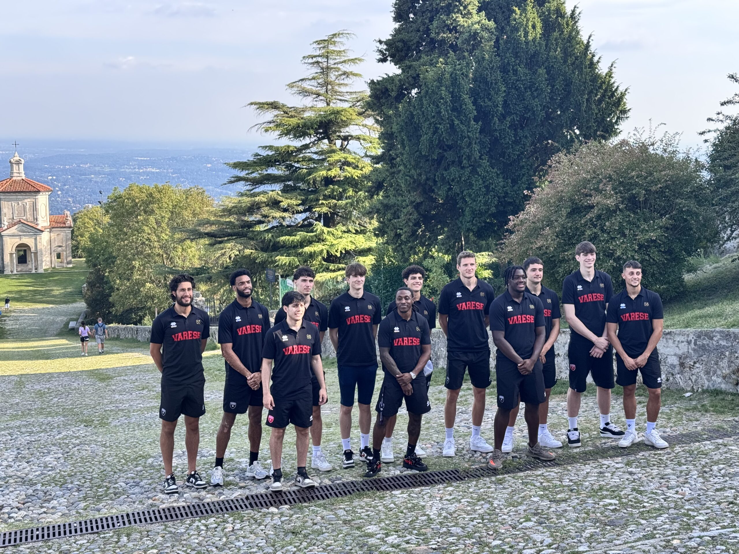 Il Sacro Monte, la Pallacanestro Varese ed i suoi tifosi: é tutto qui