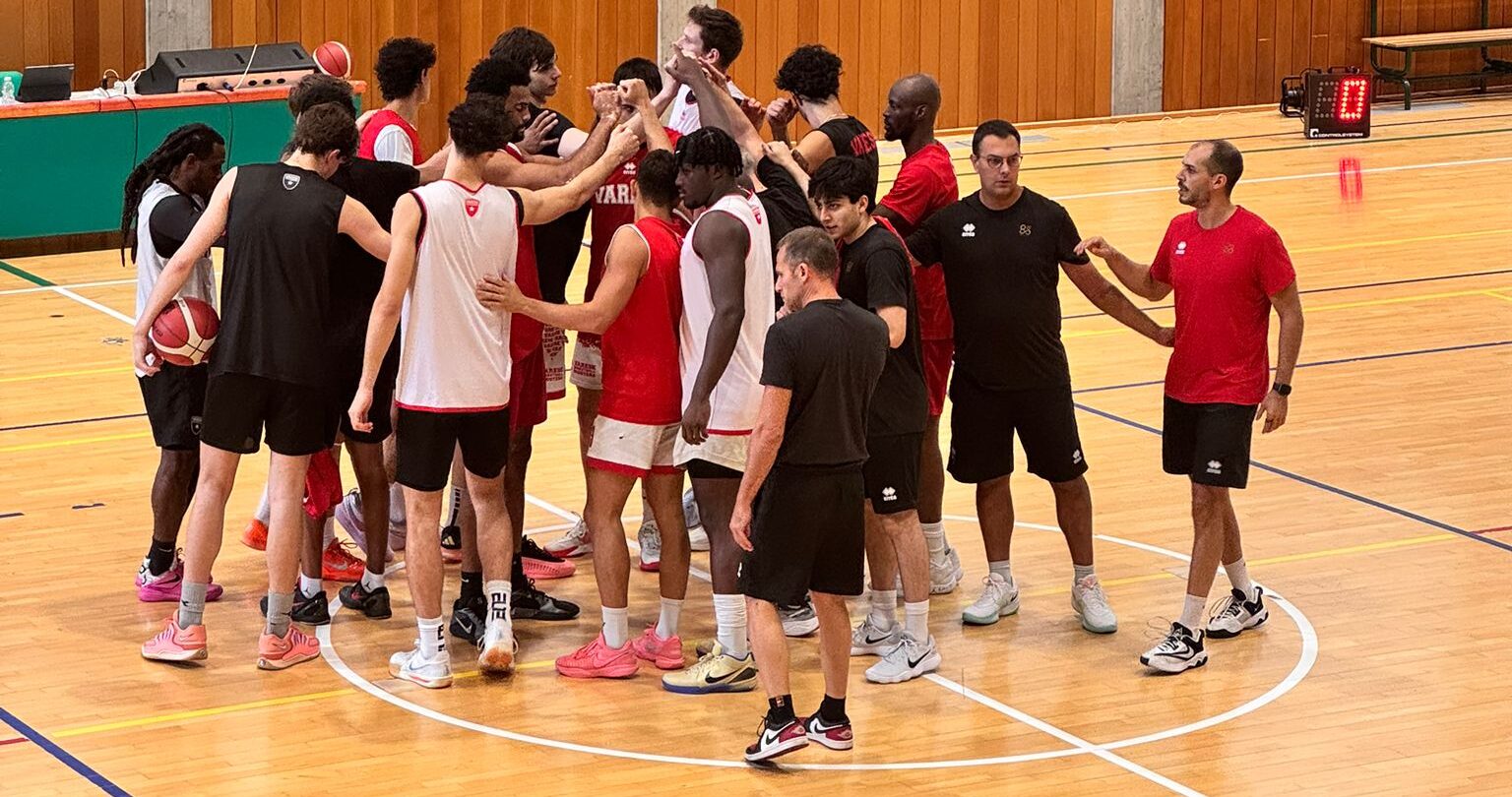 La Pallacanestro Varese corre e suda a Gressoney. Le parole di Sogolow e Alviti