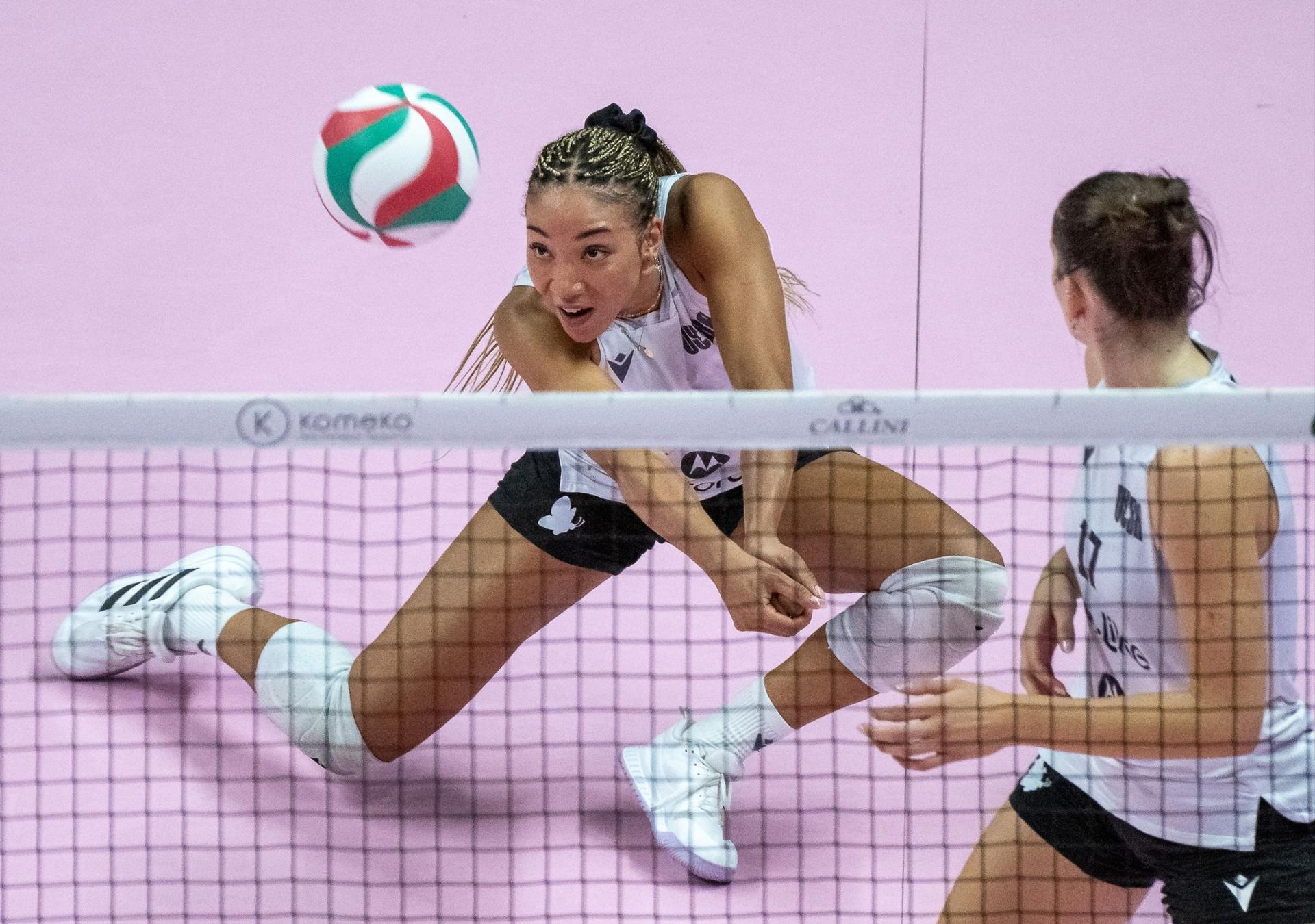 La UYBA vola a Oristano per il Sardegna Volleyball Challenge: sfida da sogno contro il VakifBank Istanbul
